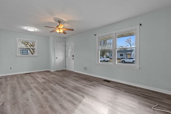 Building Photo - NEW RENTAL ALERT: Beautiful 4-Bed Home in Hampton — Available NOW!