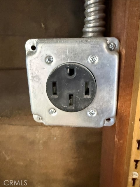 Building Photo - 880 N Gainsborough Dr