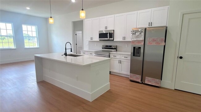 Building Photo - 14813 SW 47th Ct