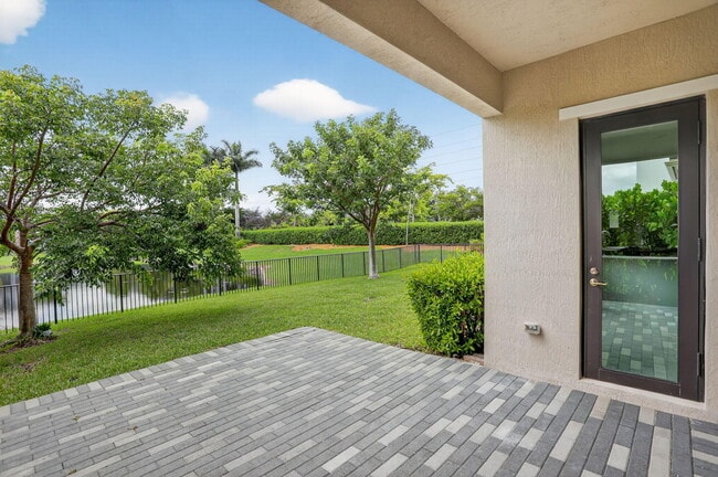 Building Photo - 10990 Oceano Wy