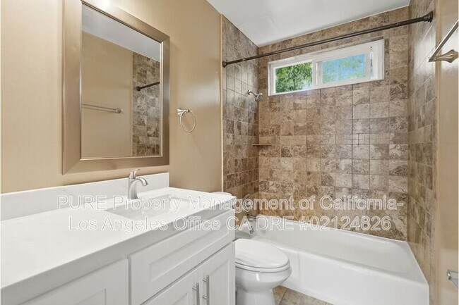 Building Photo - 2623 4th St
