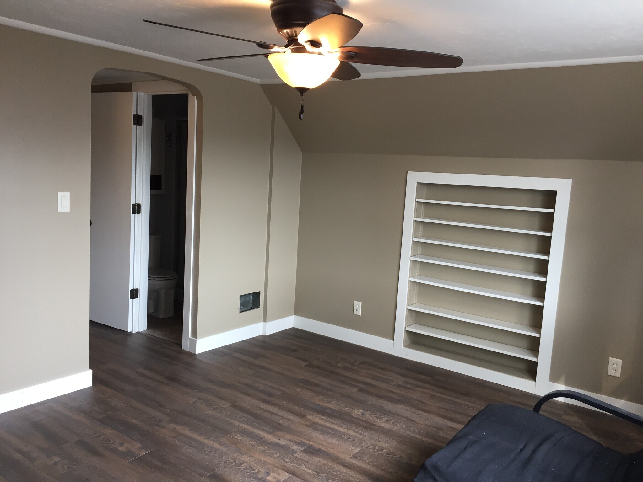 Living room - 835 Warren St