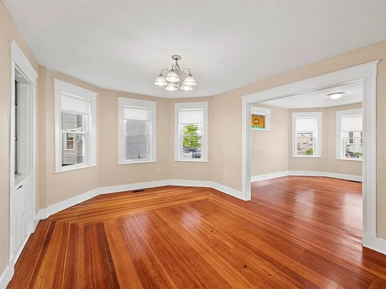 Building Photo - 115 Sagamore Ave