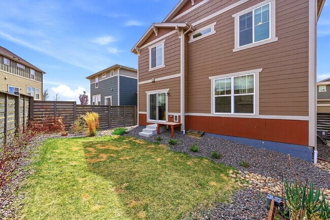 Building Photo - $2,595.95- 3 Bed, 2.5 Bath Home in Loveland with Central AC, and In Unit Laundry!