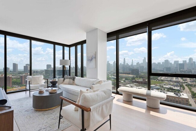 Building Photo - 901 W Blackhawk St