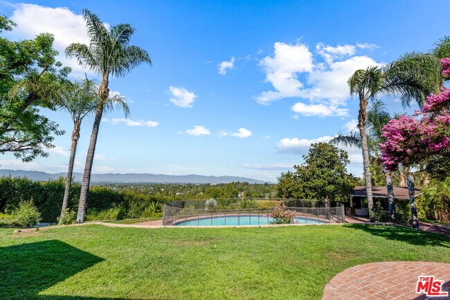 Building Photo - 19621 Wells Dr