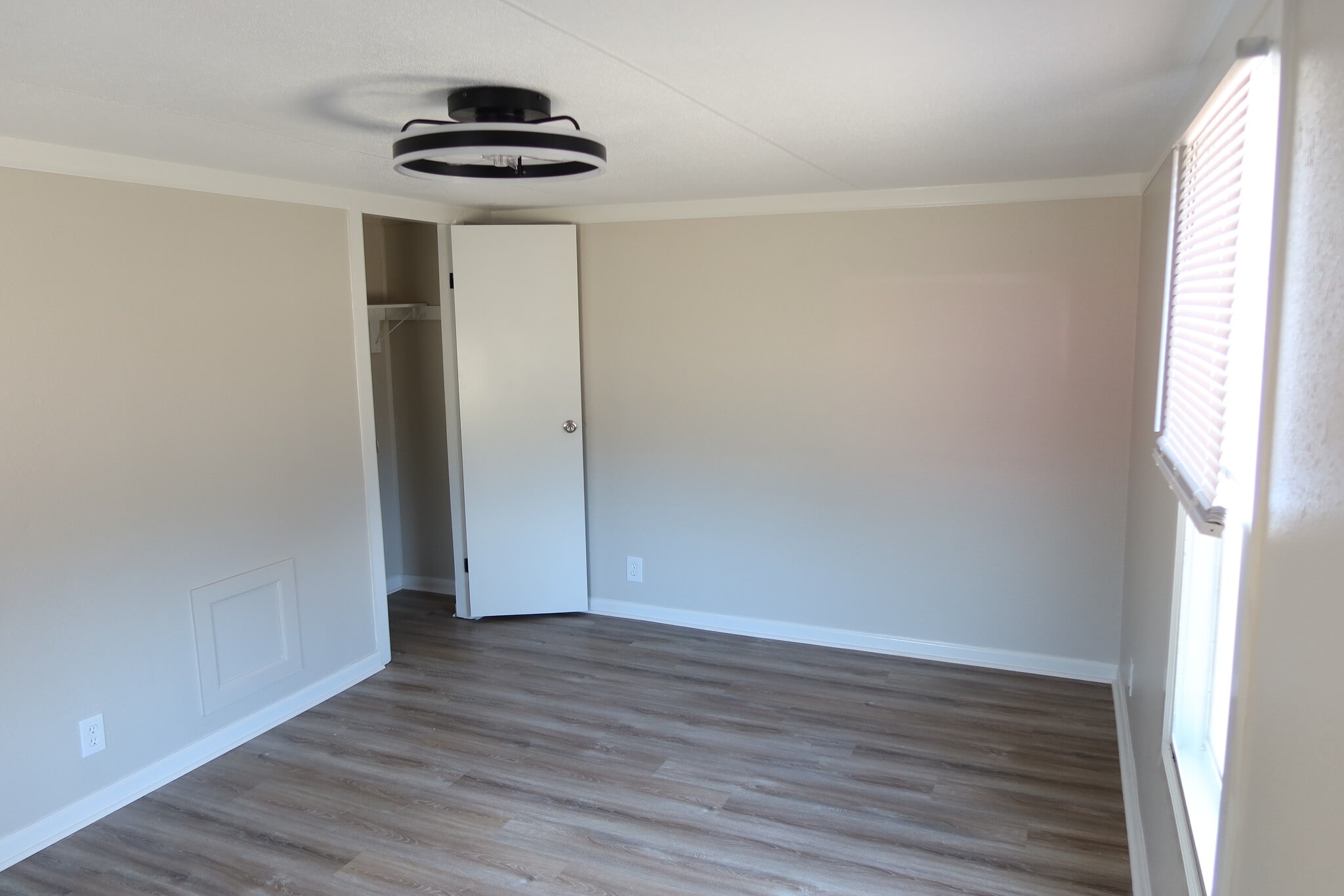 3rd Bedroom - 124 N Violet St