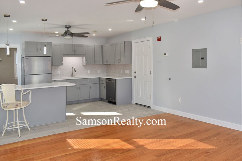 Building Photo - 296 Atwells Ave