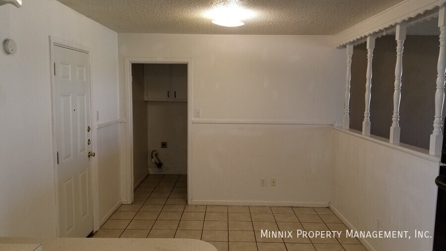Building Photo - 5433 6th St