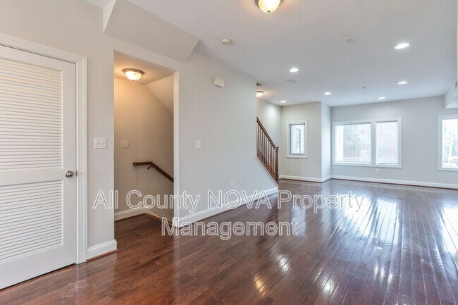 Building Photo - 1384 Talbert Ct SE