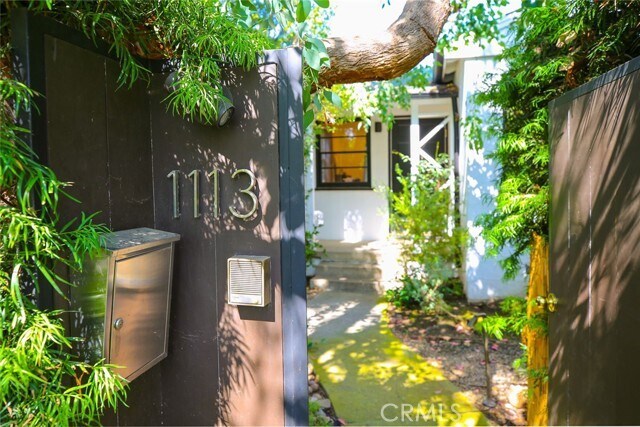 Building Photo - 1113 Amoroso Pl