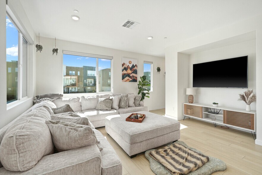 Living Room | Main Second Level - 27586 Manzanita Way