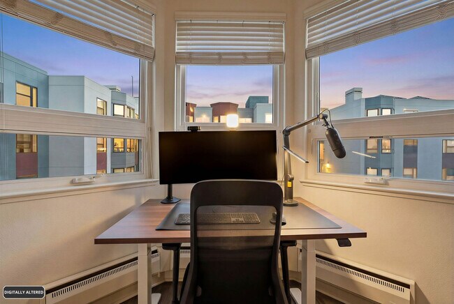 Building Photo - 2000 Post St