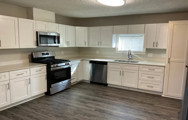Building Photo - 13010 Creek Manor Ct