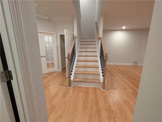 Building Photo - 406 Riverclub Rd