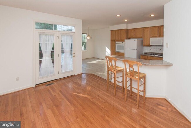 Building Photo - 22 Calabash Ct