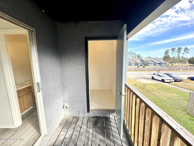 Building Photo - 7718 FL-22