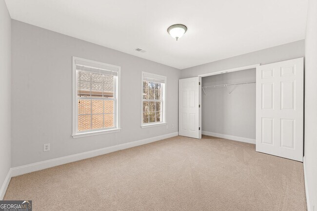 Building Photo - 3329 Rosecliff Trace NE