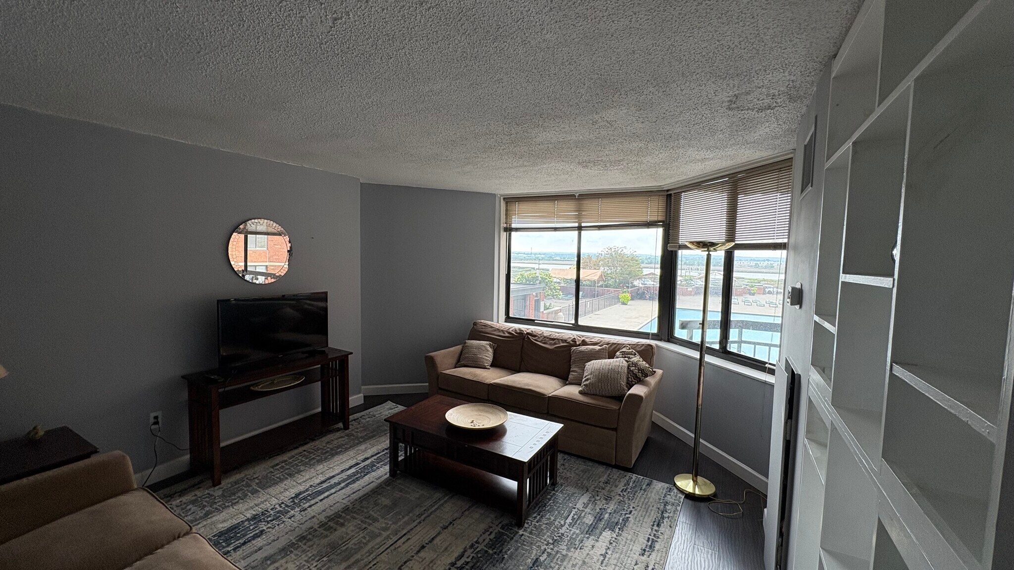 Building Photo - 98 Harmon Cove Tower