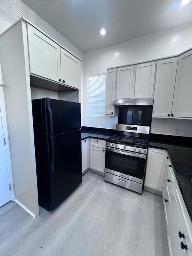 Building Photo - 1039 Peralta St