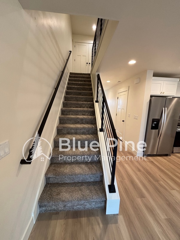 Building Photo - 2398 Caliber Pl