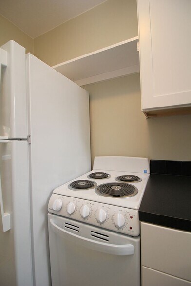 Building Photo - 2703 NW Raleigh St