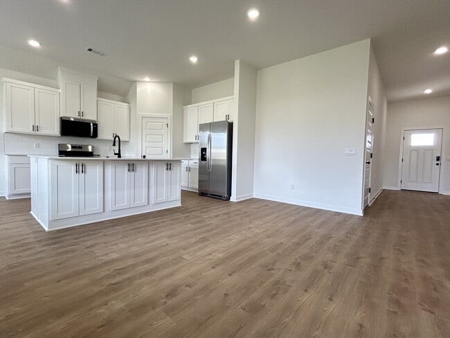 Building Photo - 522 N Goose Xing