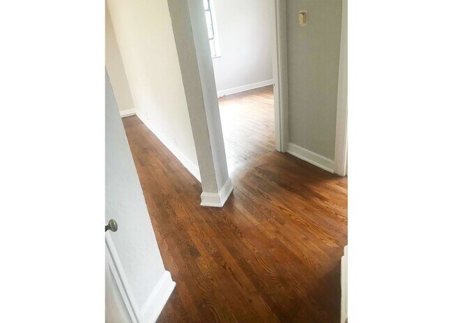 Building Photo - 599 Lowell Ave