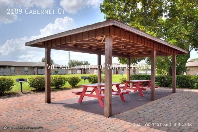 Building Photo - Julian Hills Apartments: Your Oasis in Eag...