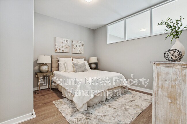 Building Photo - 1625 Eckington Pl NE