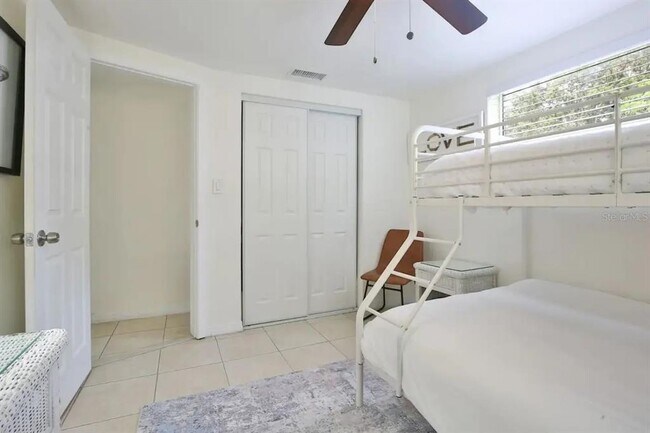 Building Photo - 5622 S Lockwood Ridge Rd