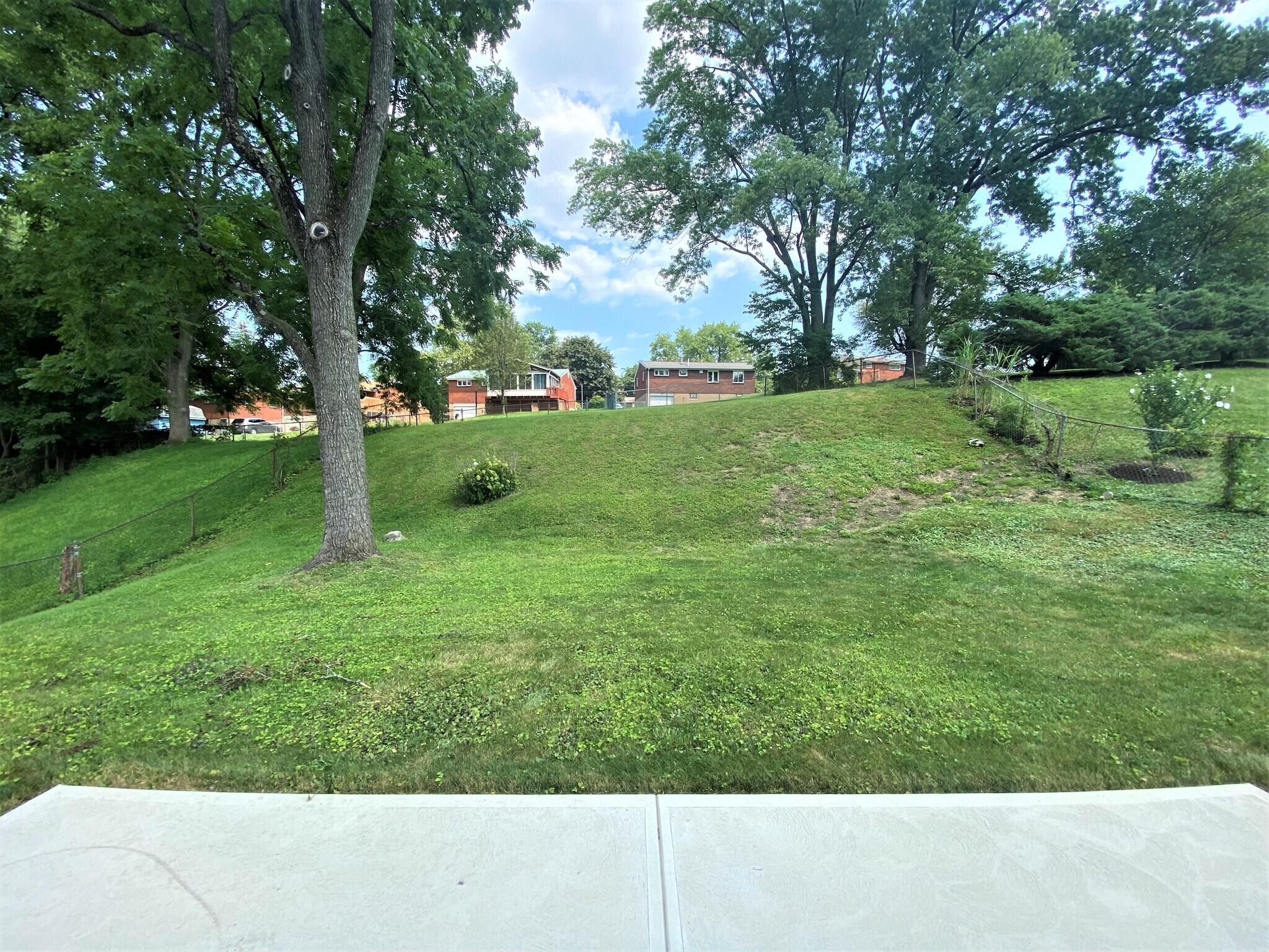 Building Photo - 754 Cottonwood Dr
