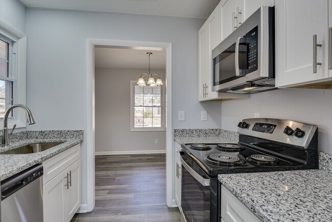 Building Photo - 1709 Forest Creek Ct