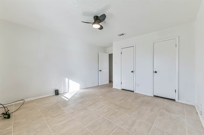 Building Photo - 11411 Murr Way