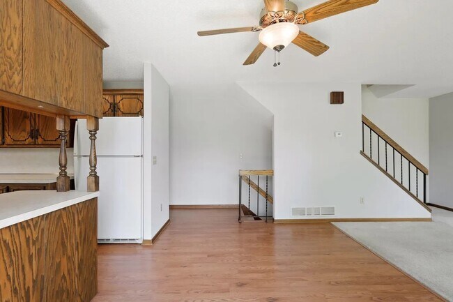 Building Photo - 1411 10th Ave E