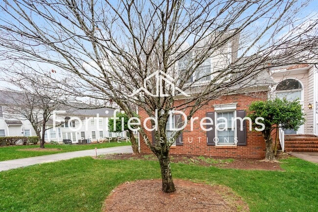 Building Photo - Charlotte -  3 bedroom 2.5 bath Townhome - Davis Lake Community