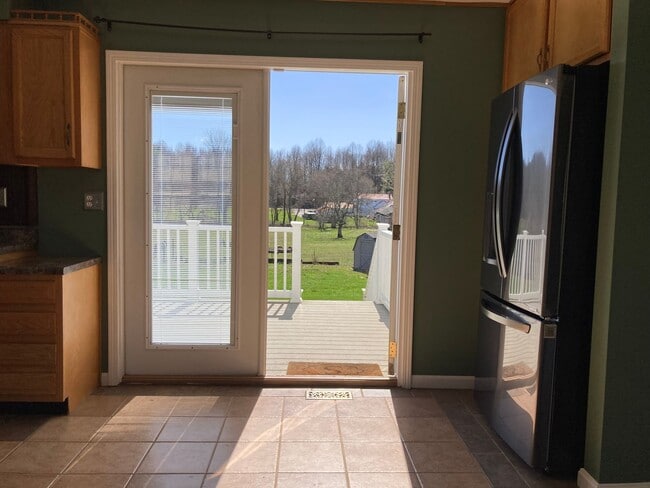 Building Photo - **Backyard offers County Setting in City L...