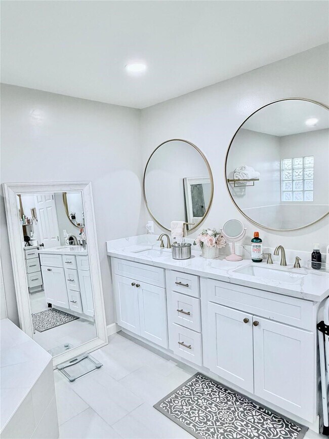 Building Photo - 7146 Bayou Forest Dr