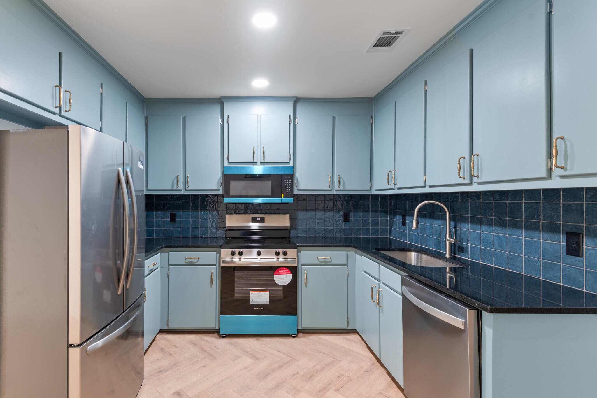 Building Photo - 907 Beaufort St