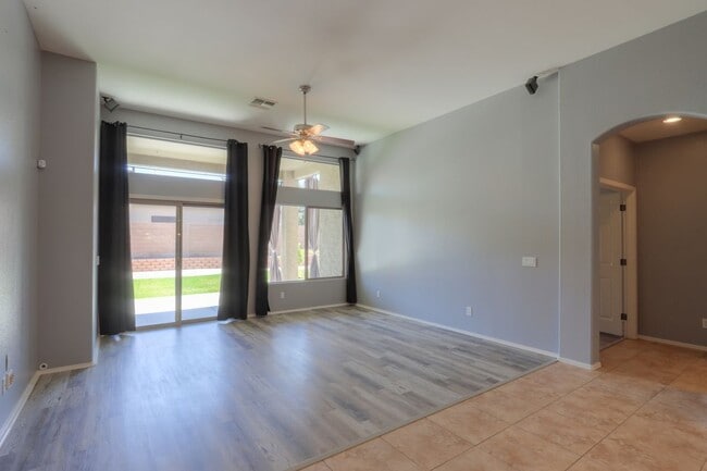 Building Photo - 22121 Greenland Park Dr