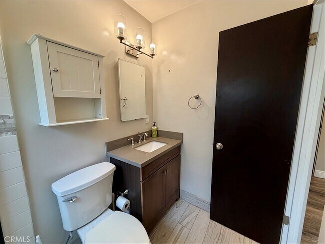 Building Photo - 327 3rd St