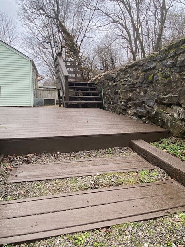 Building Photo - Adorable 2 Bedroom 1 Bath Home in Sylvan H...