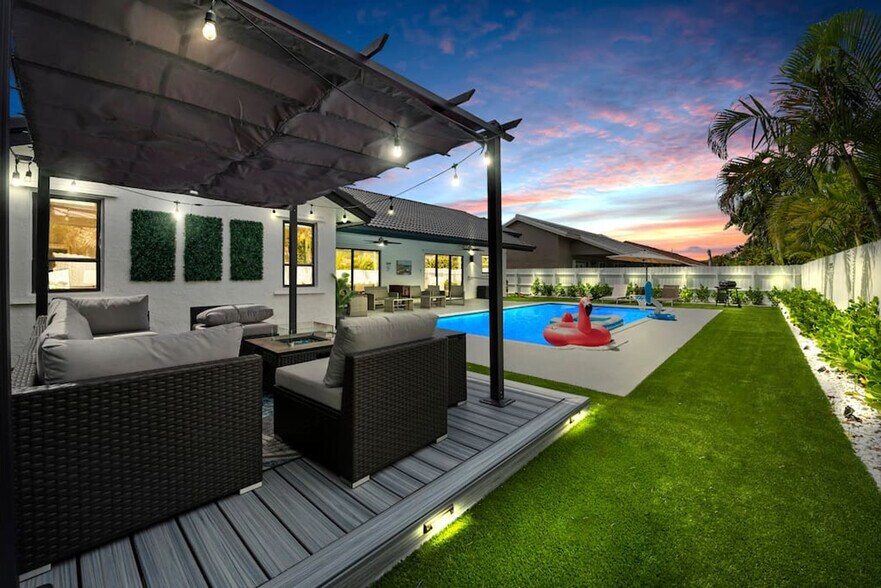 Building Photo - 14825 SW 168th Terrace