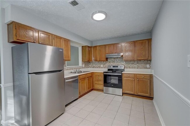 Building Photo - 4548 Coopers Creek Pl SE