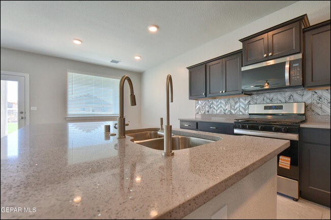 Building Photo - 12868 Star Gaze Ave