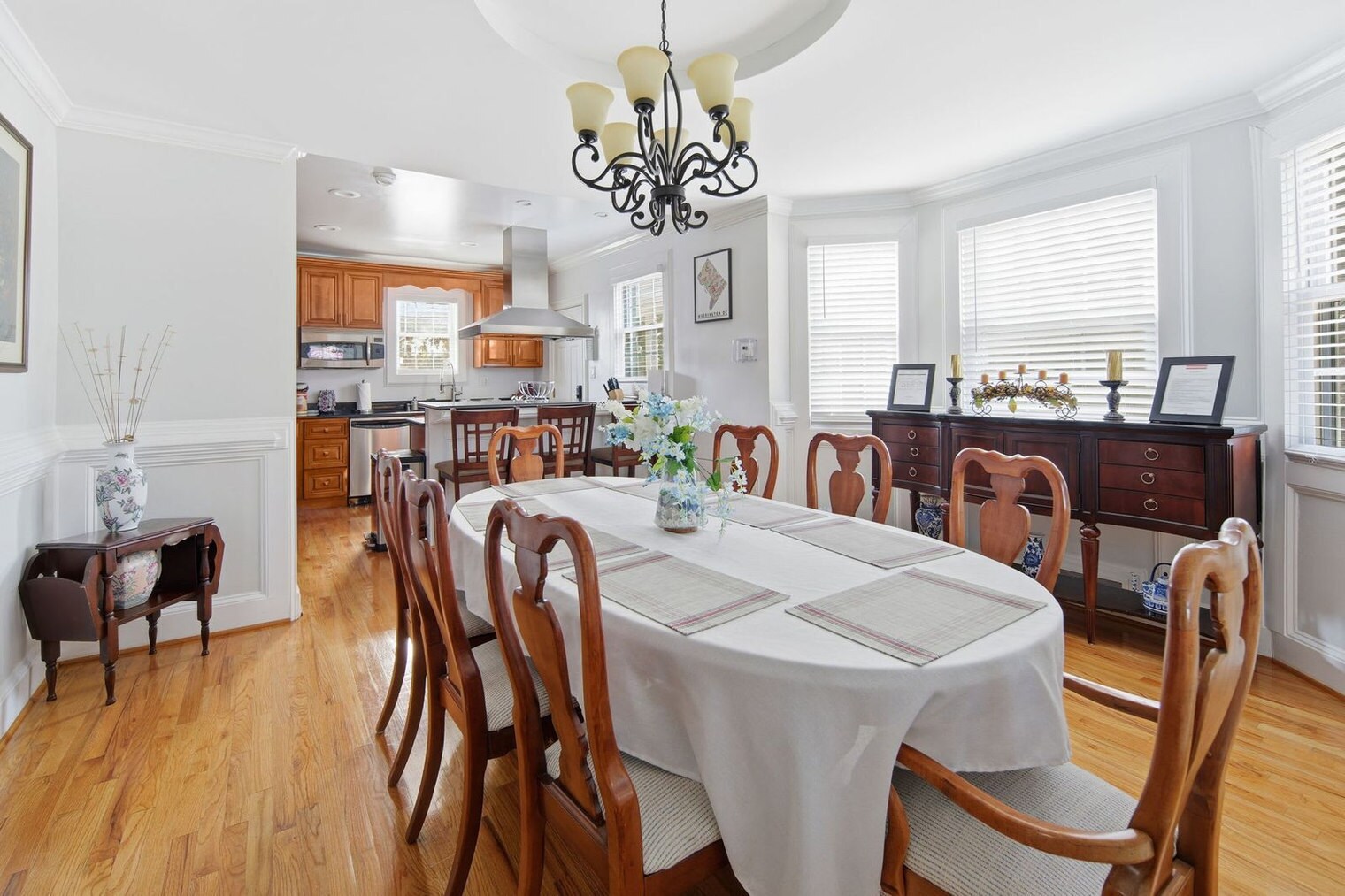 Building Photo - 1304 Van Buren St NW