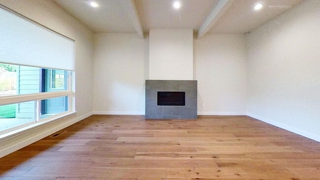 Building Photo - Contemporary 4 Bedroom Oasis on Quiet Dead-End Street!