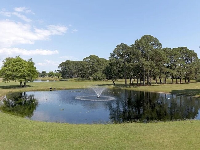 Building Photo - Gorgeous Condo Located in the Seascape community