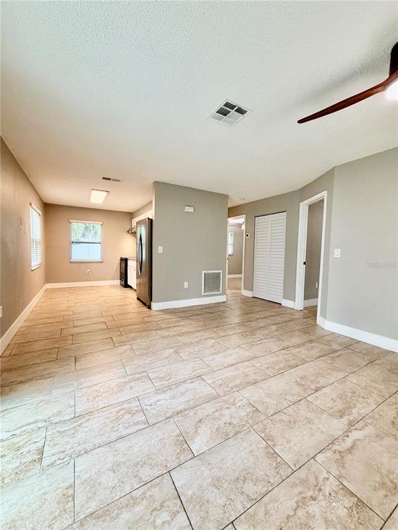 Building Photo - 7132 Oakwood Dr