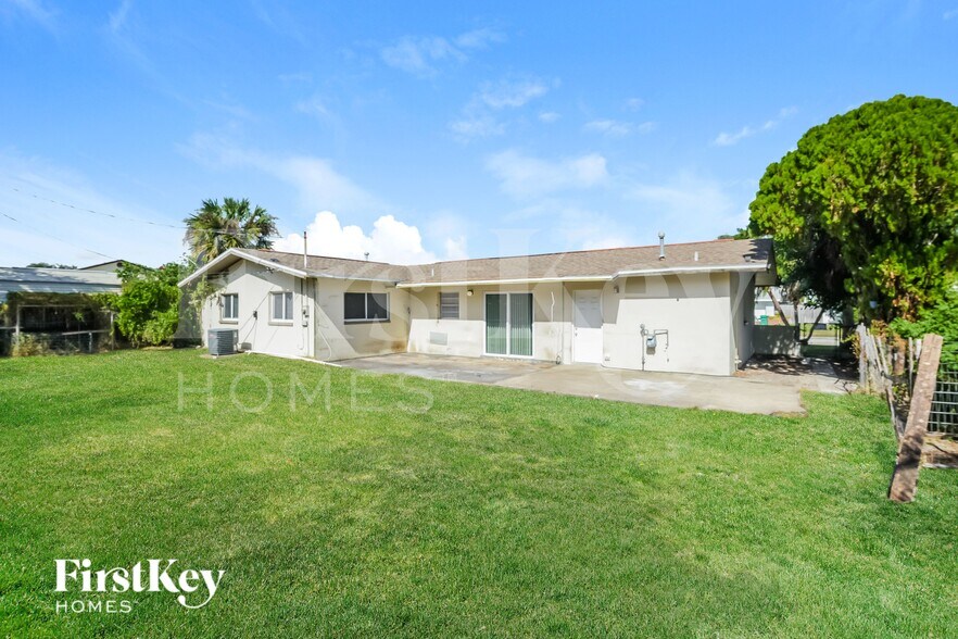 Building Photo - 425 Belair Ave